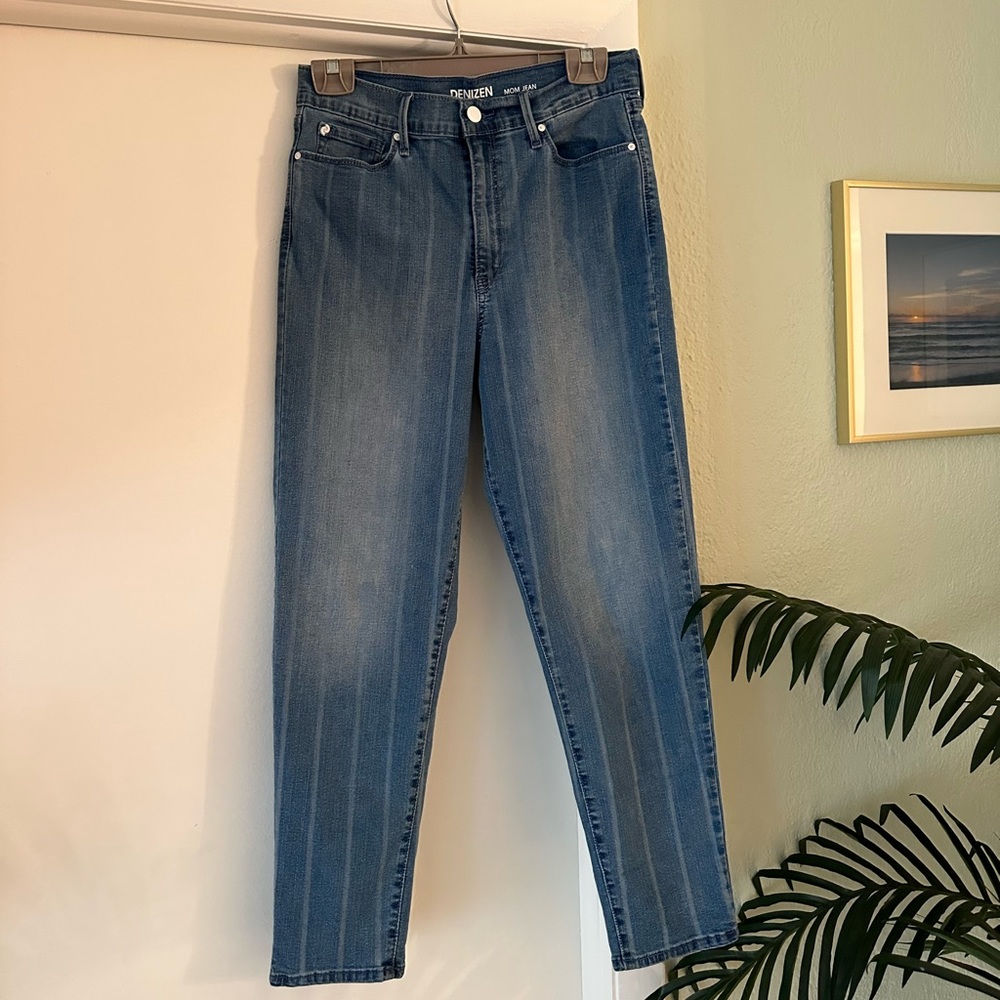 Denizen Levi’s Mom Jean Size 29